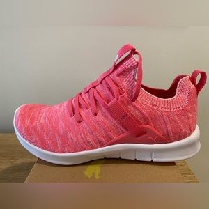 Puma Laguna Fusion Knit tennis/golf shoe.